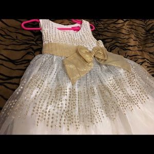 Pinky Dresses - Girls dress size 4T Pinky Dresses - Girls dress size 4T